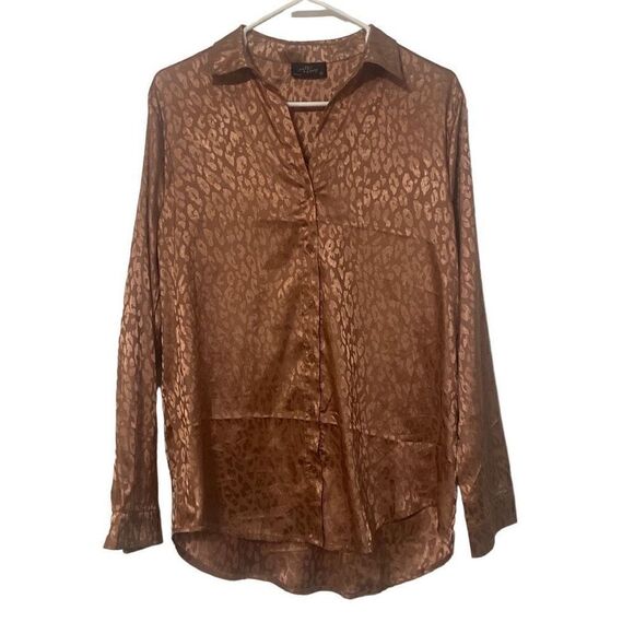 Milk & Honey Brown Taupe Shiny Leopard Print Button Down Collared Long Sleeve M - Picture 1 of 7